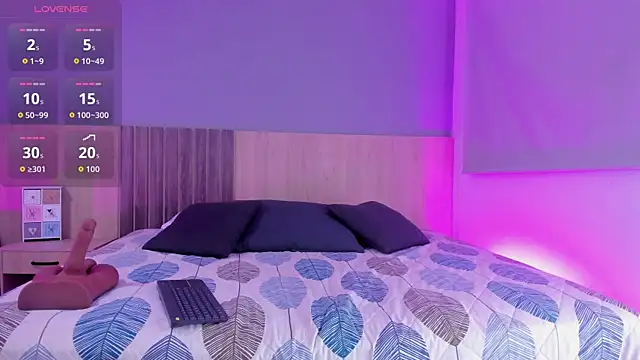 Snapshot of Atenea_Clerk chatting on 12-17-25, 11:49 Atenea Clerk online show from 12-17-25, 11:49