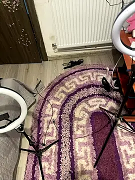 Snapshot of Ionut899@xh chatting on 11-06-25, 08:15 Ionut899xh online show from 11-06-25, 08:15