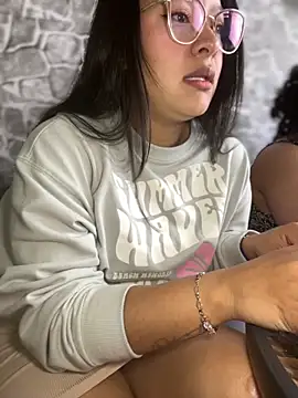 Liulee2 online show from 10-07-25, 04:26