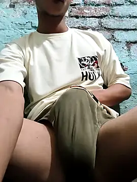 Snapshot of agra_playboy chatting on 10-11-25, 04:12 agra playboy online show from 10-11-25, 04:12