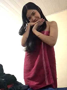 Snapshot of ashleyy20 chatting on 11-05-25, 01:49 ashleyy20 online show from 11-05-25, 01:49