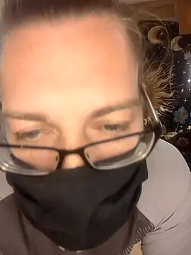 trippy hippies online show from 03-30-26, 01:06