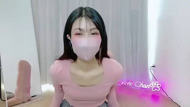 -Nyanko-chan- online show from 12-18-25, 12:17