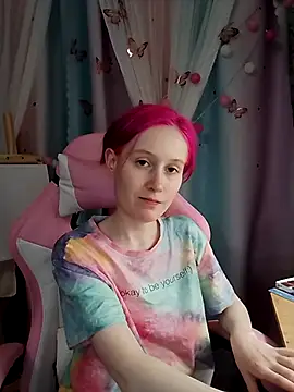 Fuzzy Unicorn online show from 10-04-25, 06:17