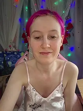 Snapshot of Fuzzy_Unicorn chatting on 02-17-26, 07:42 Fuzzy Unicorn online show from 02-17-26, 07:42