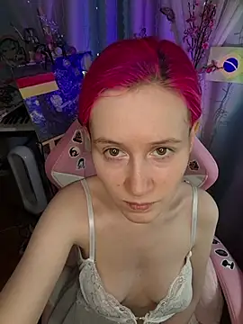 Fuzzy Unicorn online show from 06-17-26, 10:28