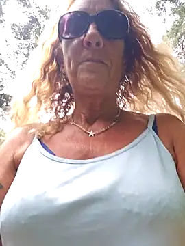 HotWifeLyn68 online show from 06-17-26, 10:06