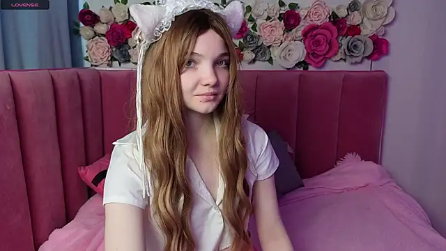 AnimeAlica18 online show from 11-13-25, 08:35