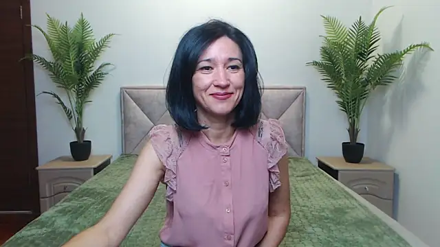 Snapshot of CameronEnns chatting on 09-14-25, 06:34 CameronEnns online show from 09-14-25, 06:34