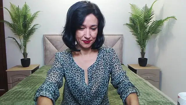 Snapshot of CameronEnns chatting on 09-19-25, 12:28 CameronEnns online show from 09-19-25, 12:28