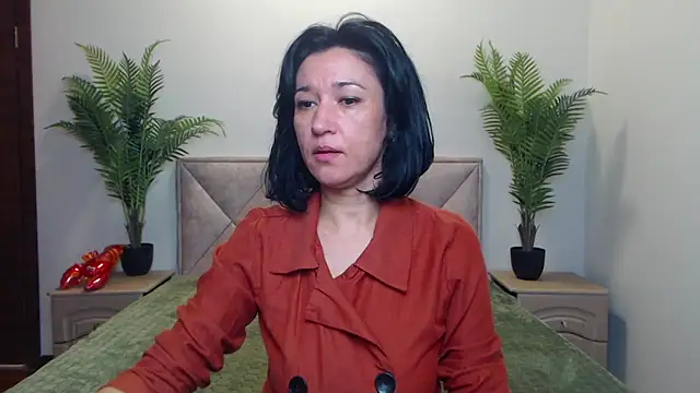 Snapshot of CameronEnns chatting on 10-11-25, 06:23 CameronEnns online show from 10-11-25, 06:23