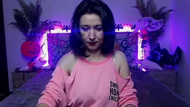 Snapshot of CameronEnns chatting on 10-16-25, 12:39 CameronEnns online show from 10-16-25, 12:39