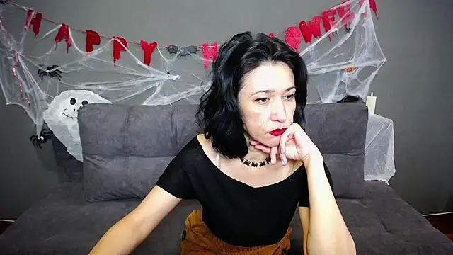 Snapshot of CameronEnns chatting on 10-17-25, 08:17 CameronEnns online show from 10-17-25, 08:17