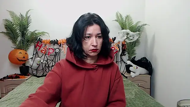 Snapshot of CameronEnns chatting on 10-28-25, 07:12 CameronEnns online show from 10-28-25, 07:12