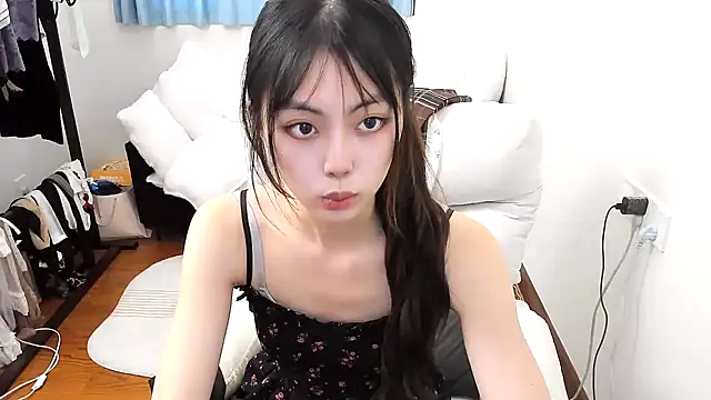 xuannv0000 online show from 09-17-25, 09:33