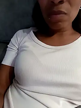 Snapshot of Flacidas chatting on 10-01-25, 08:26 Flacidas online show from 10-01-25, 08:26