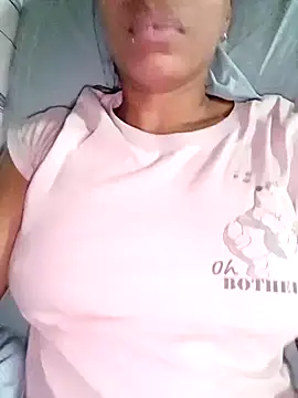 Snapshot of Flacidas chatting on 10-13-25, 06:02 Flacidas online show from 10-13-25, 06:02