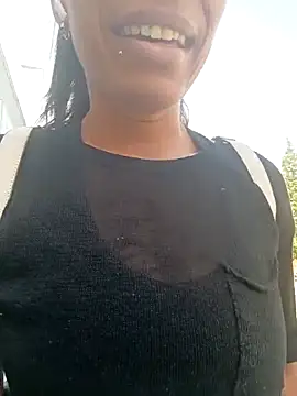 Snapshot of Flacidas chatting on 11-11-25, 11:32 Flacidas online show from 11-11-25, 11:32