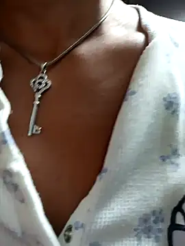 Snapshot of Flacidas chatting on 11-18-25, 07:02 Flacidas online show from 11-18-25, 07:02