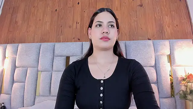 Hanna gomeez  online show from 10-18-25, 07:25