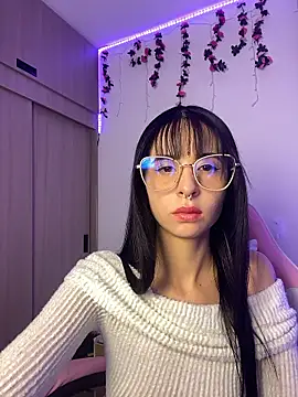 Lia  1 online show from 01-07-26, 10:45