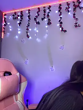 Lia  1 online show from 01-18-26, 10:57