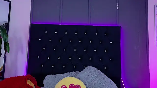 Billie Eilish online show from 09-25-25, 07:39