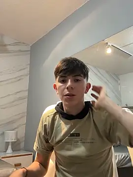 Snapshot of mathias_saenz chatting on 09-27-25, 06:57 mathias saenz online show from 09-27-25, 06:57