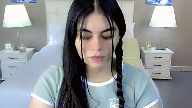 Snapshot of maddissonivanova chatting on 09-10-25, 07:25 maddissonivanova online show from 09-10-25, 07:25