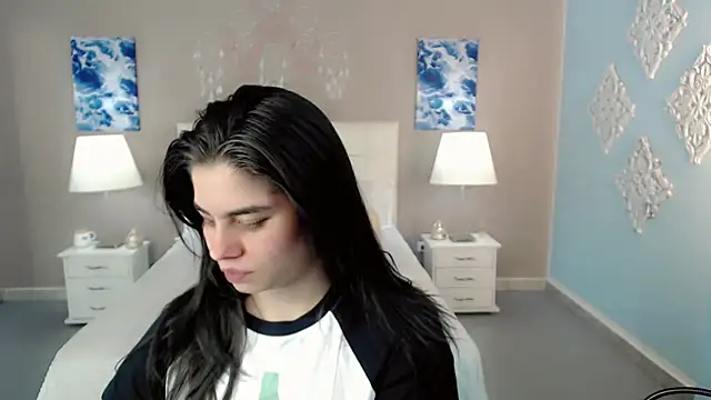 Snapshot of maddissonivanova chatting on 10-10-25, 07:13 maddissonivanova online show from 10-10-25, 07:13