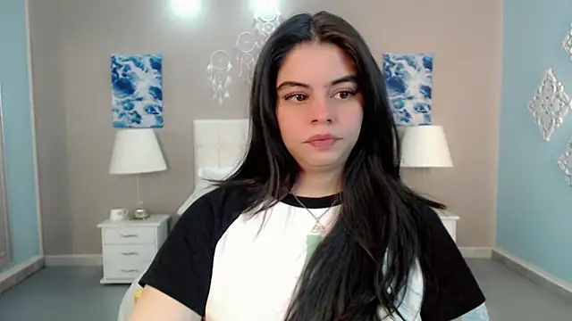 Snapshot of maddissonivanova chatting on 10-24-25, 07:10 maddissonivanova online show from 10-24-25, 07:10