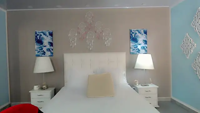 Snapshot of maddissonivanova chatting on 10-27-25, 07:18 maddissonivanova online show from 10-27-25, 07:18