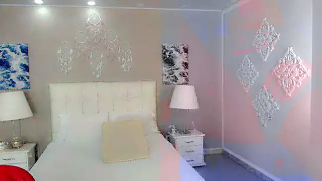 Snapshot of maddissonivanova chatting on 10-31-25, 07:04 maddissonivanova online show from 10-31-25, 07:04