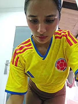 Lorena Mcfly online show from 06-18-26, 11:36
