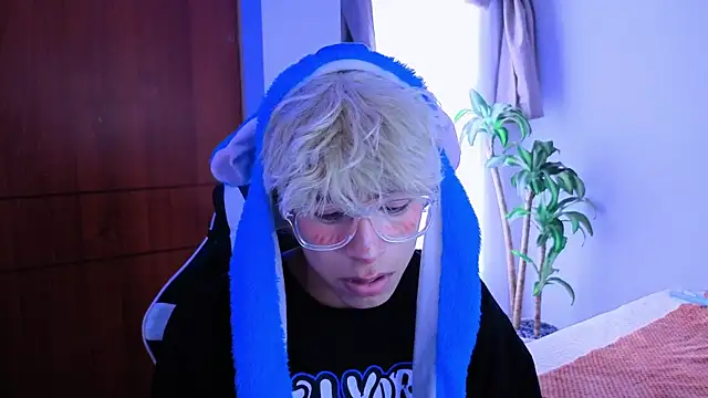 taichi bluy online show from 11-15-25, 06:15