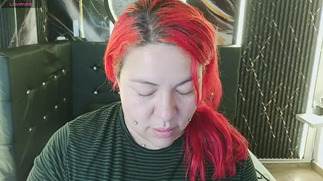 Witch Scarlet online show from 04-18-26, 01:31