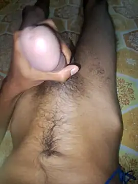 Snapshot of loveblzz chatting on 10-23-25, 07:45 loveblzz online show from 10-23-25, 07:45