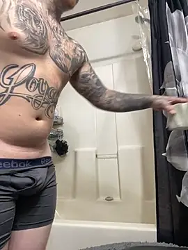 Snapshot of Bwcgoonie chatting on 09-28-25, 10:26 Bwcgoonie online show from 09-28-25, 10:26