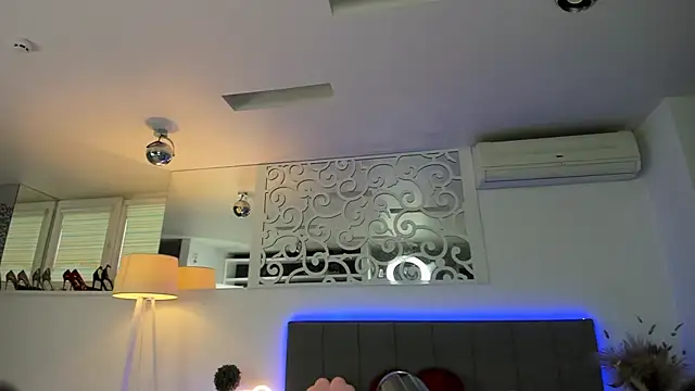 AshleyJoness online show from 10-16-25, 05:08