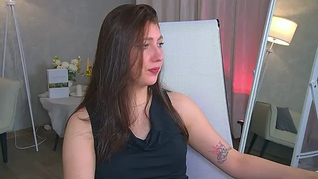 Mary Miiller online show from 11-18-25, 10:20