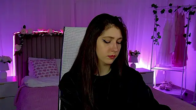 Mary Miiller online show from 03-06-26, 08:22