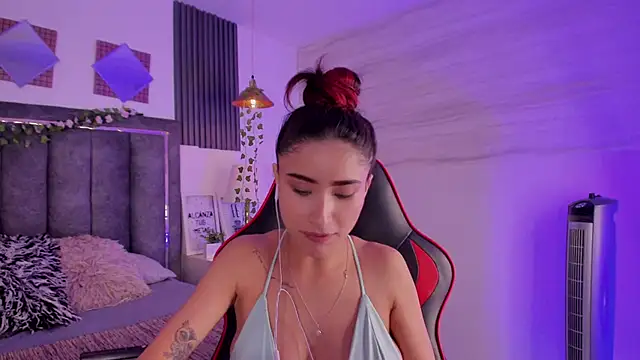 cristal baker25 online show from 09-23-25, 04:10