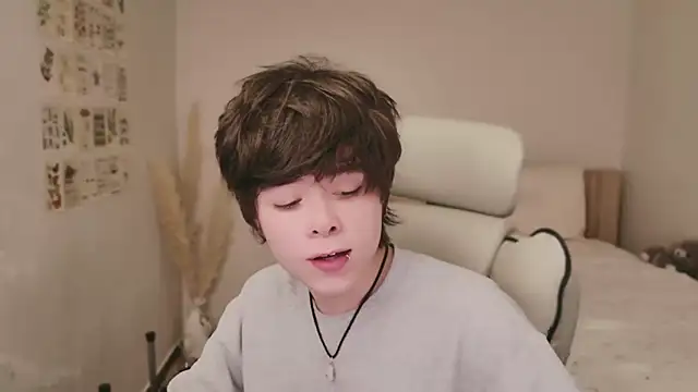 Snapshot of PaulTexx chatting on 12-13-25, 10:04 PaulTexx online show from 12-13-25, 10:04