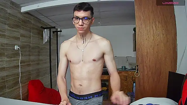 angelicious  online show from 09-28-25, 12:21