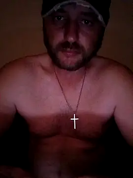 Snapshot of Makis09 chatting on 11-23-25, 04:18 Makis09 online show from 11-23-25, 04:18