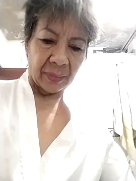 Snapshot of OliviaMorris1 chatting on 10-06-25, 10:12 OliviaMorris1 online show from 10-06-25, 10:12