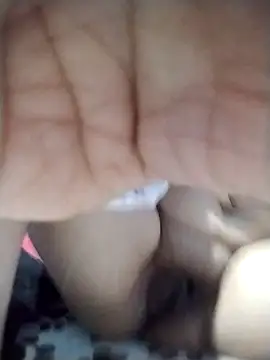 Snapshot of OliviaMorris1 chatting on 10-12-25, 04:22 OliviaMorris1 online show from 10-12-25, 04:22