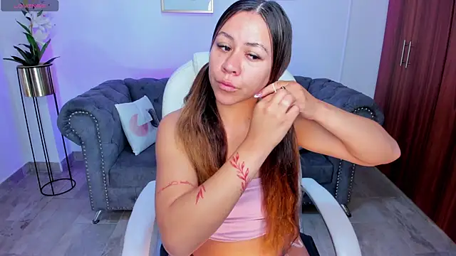 Snapshot of Brandy_priscot chatting on 09-27-25, 06:02 Brandy priscot online show from 09-27-25, 06:02