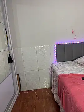 Snapshot of sophiemonroevip chatting on 03-19-26, 11:58 sophiemonroevip online show from 03-19-26, 11:58