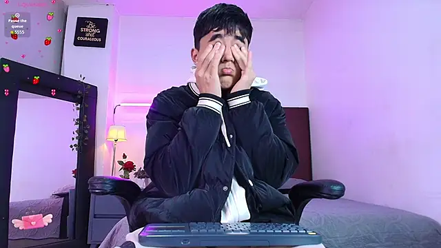 Lucass love online show from 11-17-25, 12:55